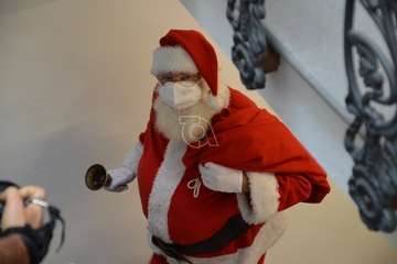 Presentación del proyecto 'Telde en Navidad' con presencia de Papá Noel y su esposa/TA.